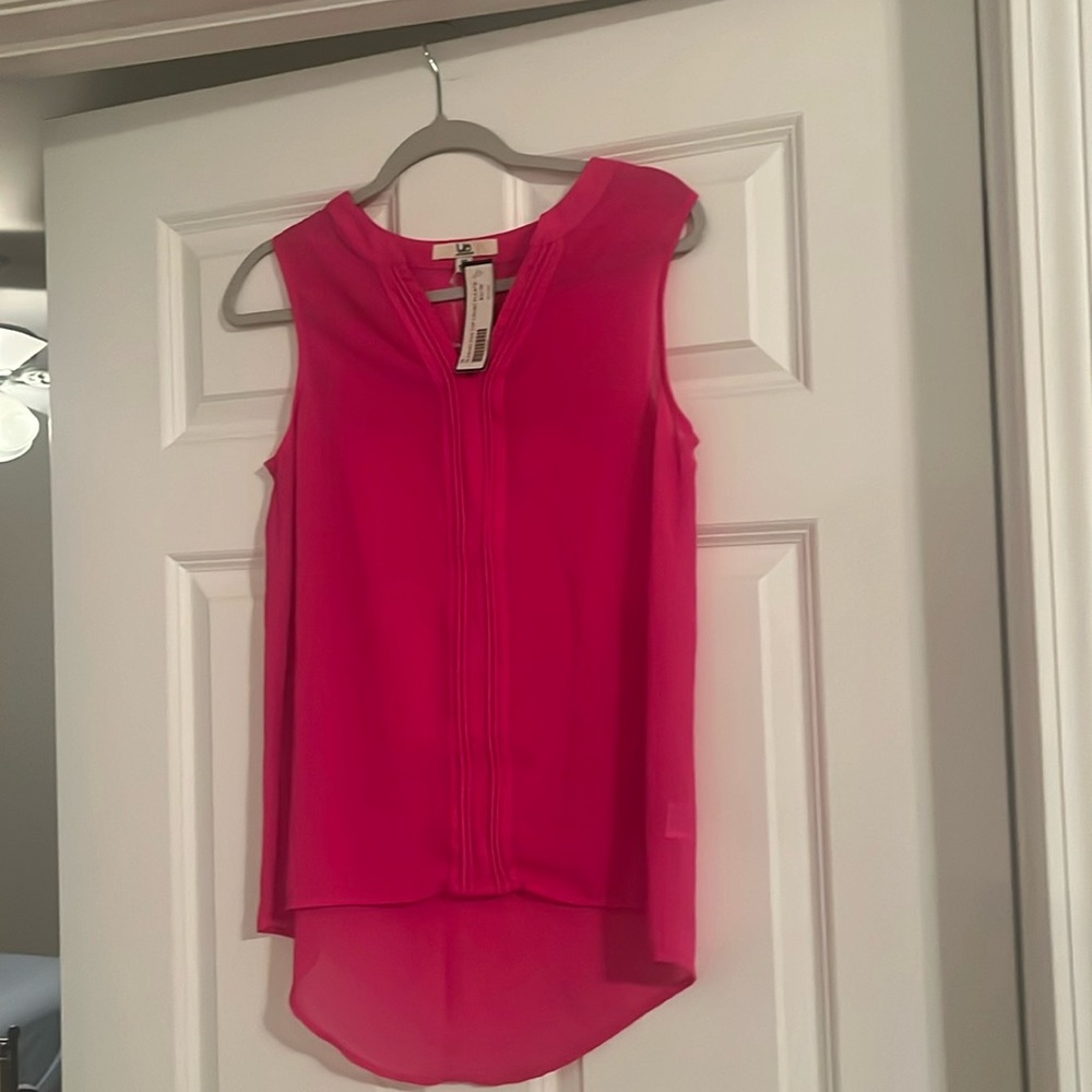 YA Los Angeles. NWT.  Pink tank/blouse